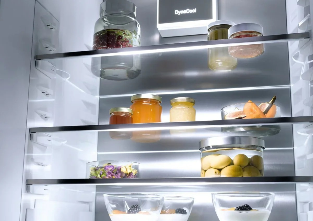 Встраиваемый холодильник Miele K 7797 C L