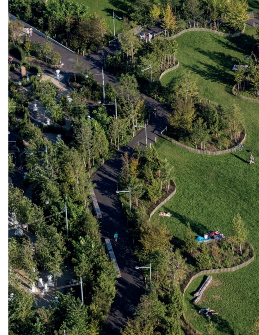 Parks of the 21st Century: Reinvented Landscapes, Reclaimed Territories