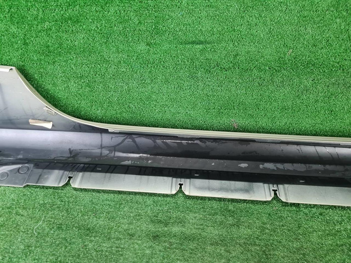 Накладка порога левая Mercedes E C238 (2016-2021)