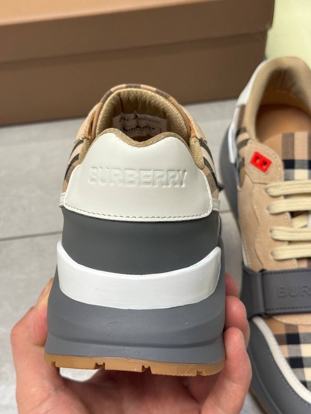 Кроссовки Burberry