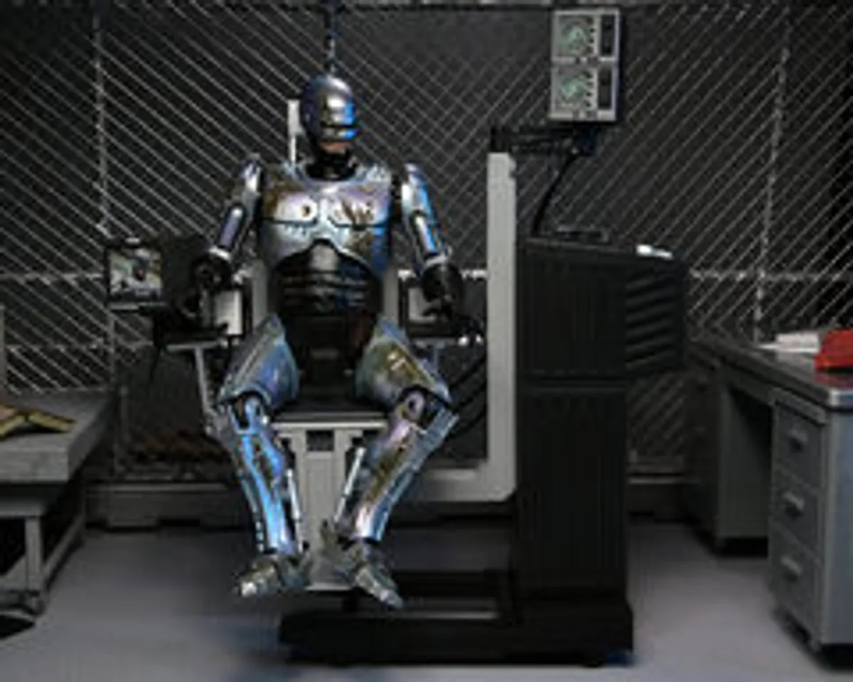 Фигурка NECA Robocop: Robocop Battle-Damaged with Chair