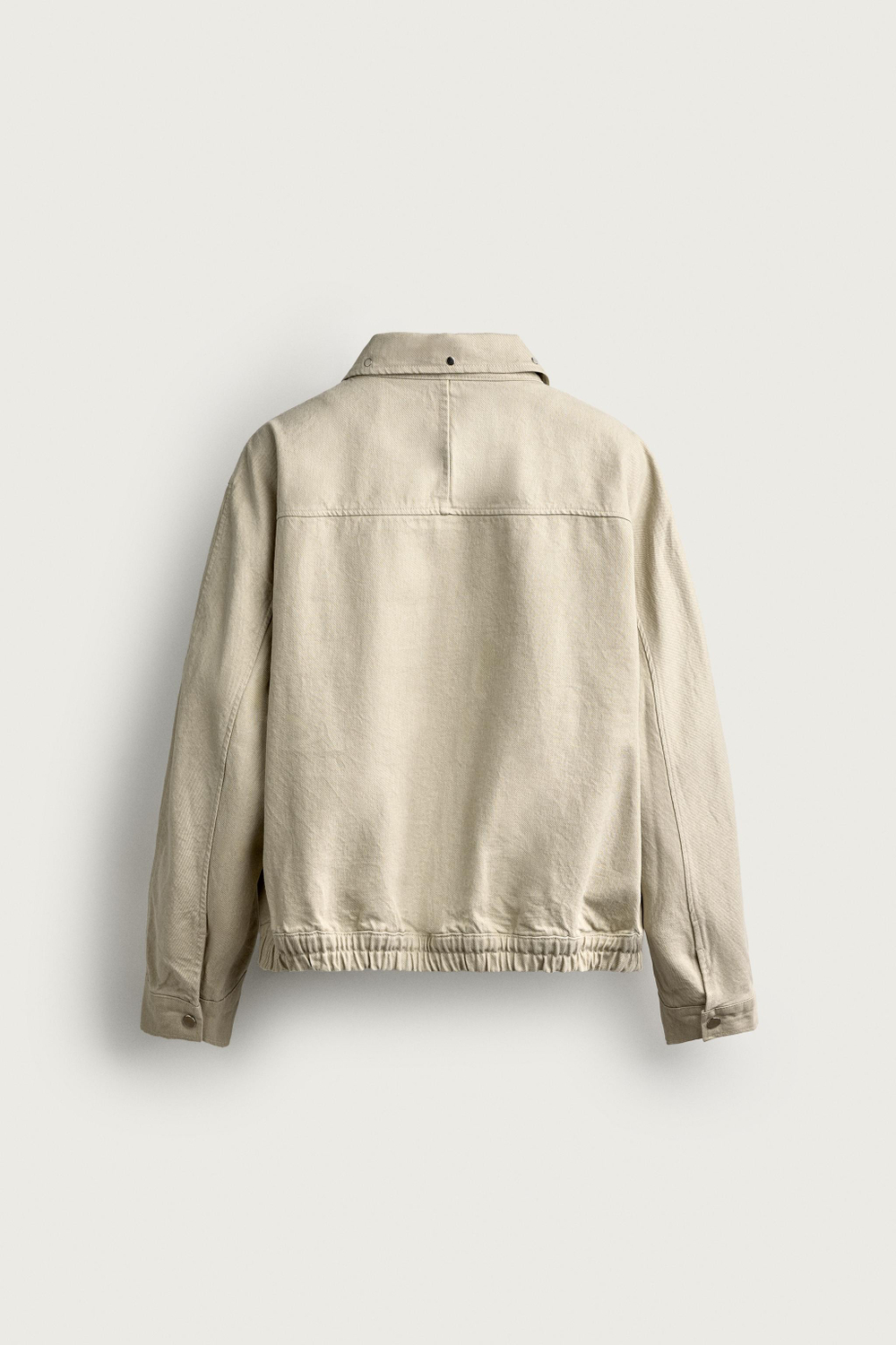 КУРТКА СВОБОДНОГО КРОЯ С ЗАКЛЕПКАМИ — ZARA