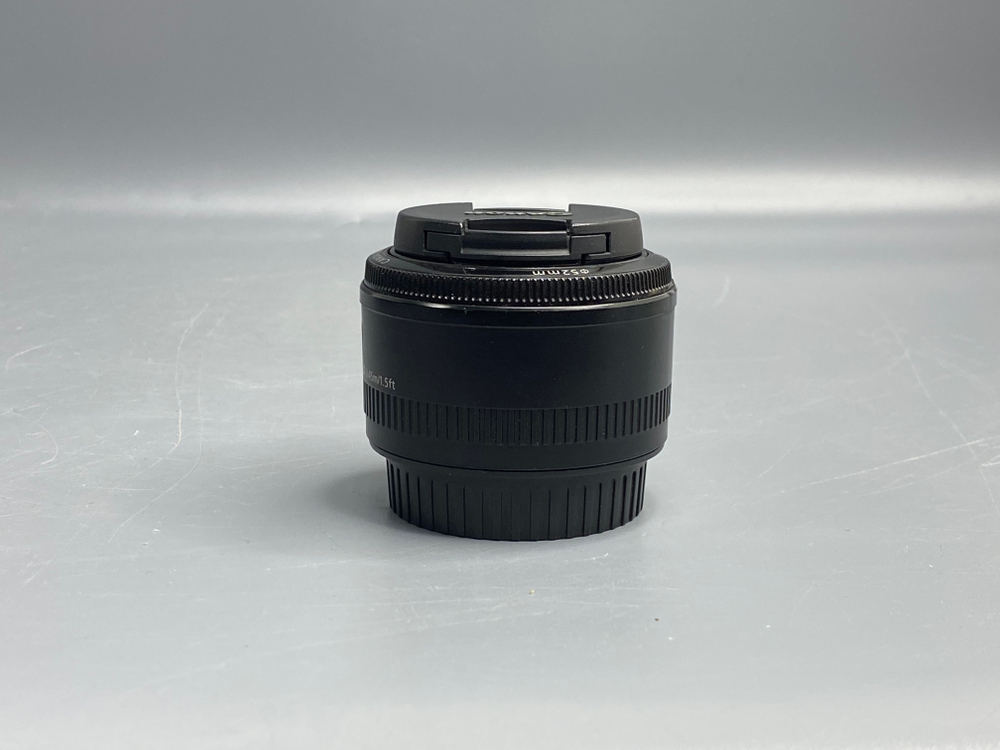 Canon EF 50mm f/1.8 II