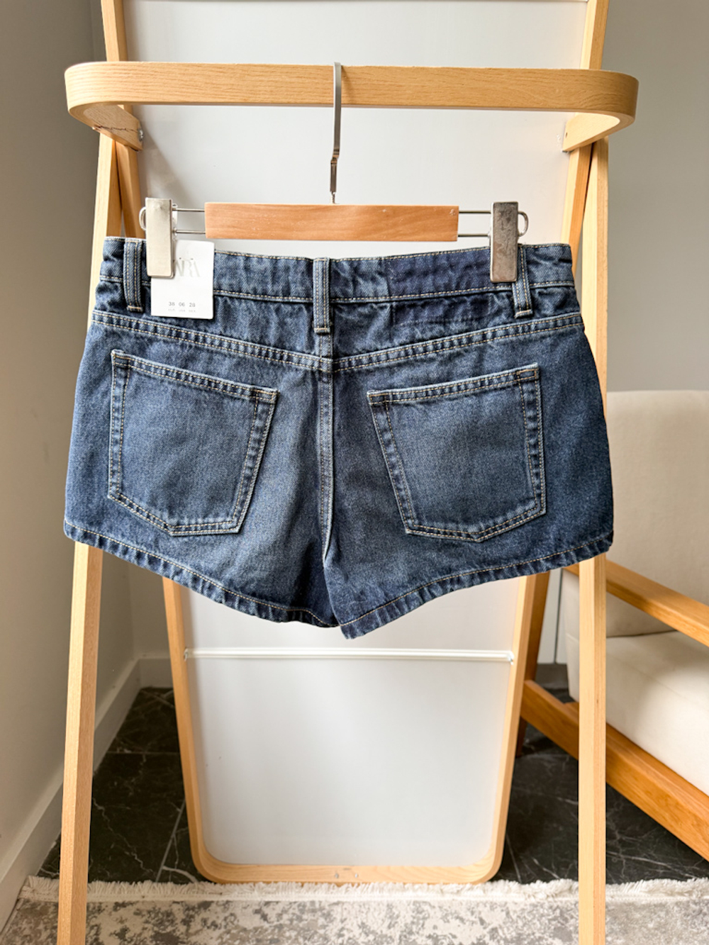 Новые джинсовые шорты Zara, S-М