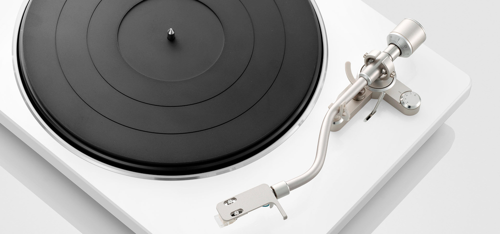 Проигрыватель винила Denon DP-400