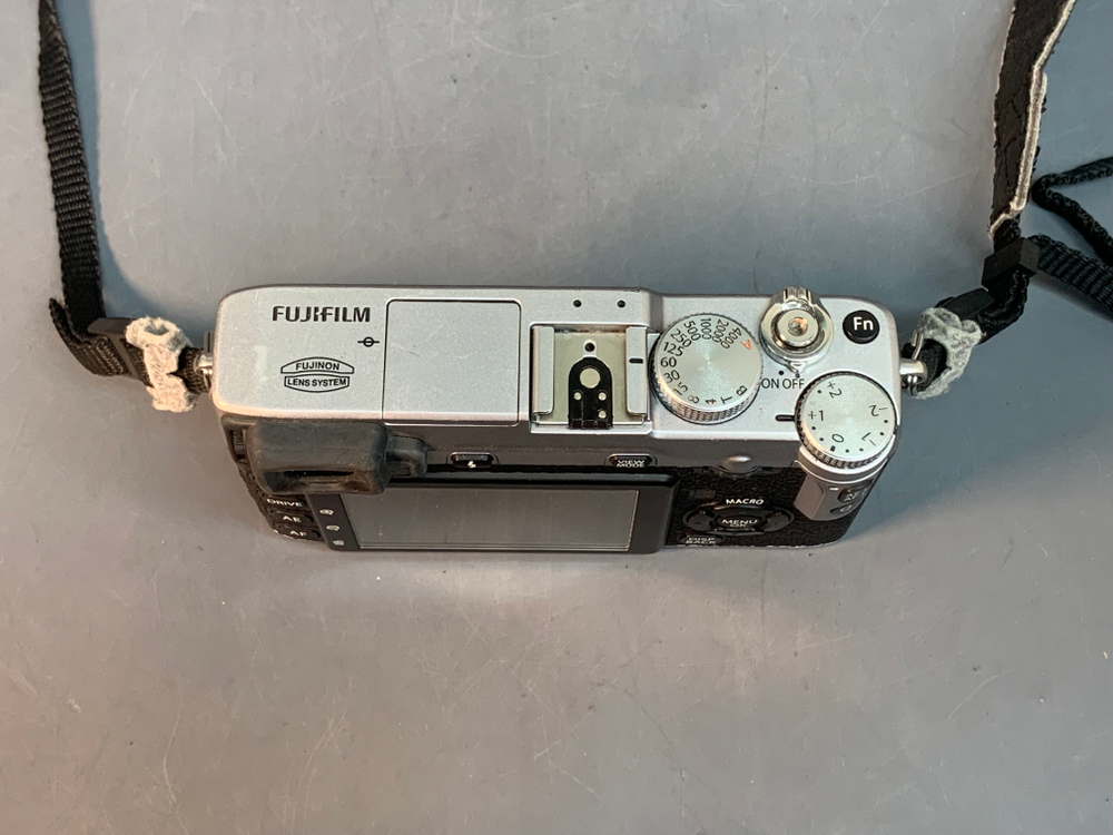 Fujifilm X-E1 body