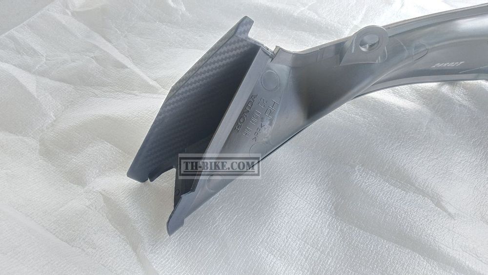 17243-MKN-D10. DUCT, R. AIR CLEANER. HONDA