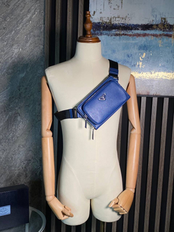 Поясная-нагрудная сумка Prada