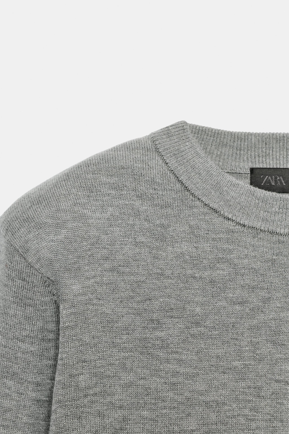 СВИТЕР С ПОДПЛЕЧНИКАМИ — ZARA