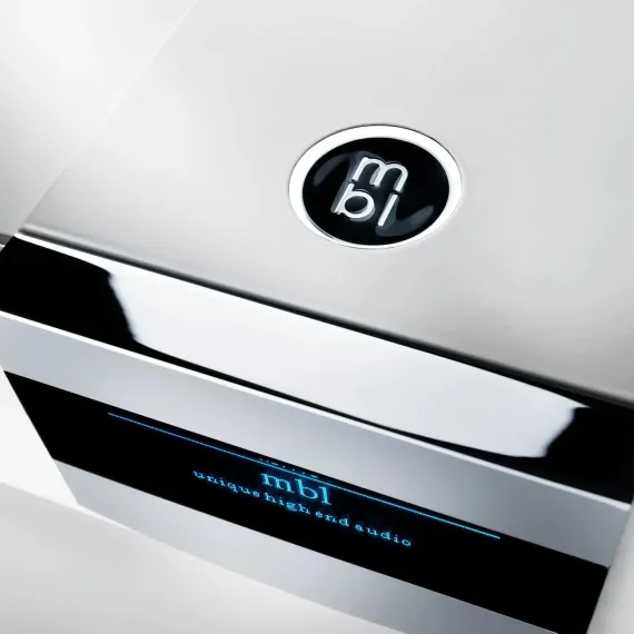 MBL C21 Stereo Power Amp Black Gold