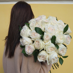 36. Ароматный букет роз White O’Hara