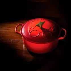 Чугунная кастрюля Le Creuset, Красный