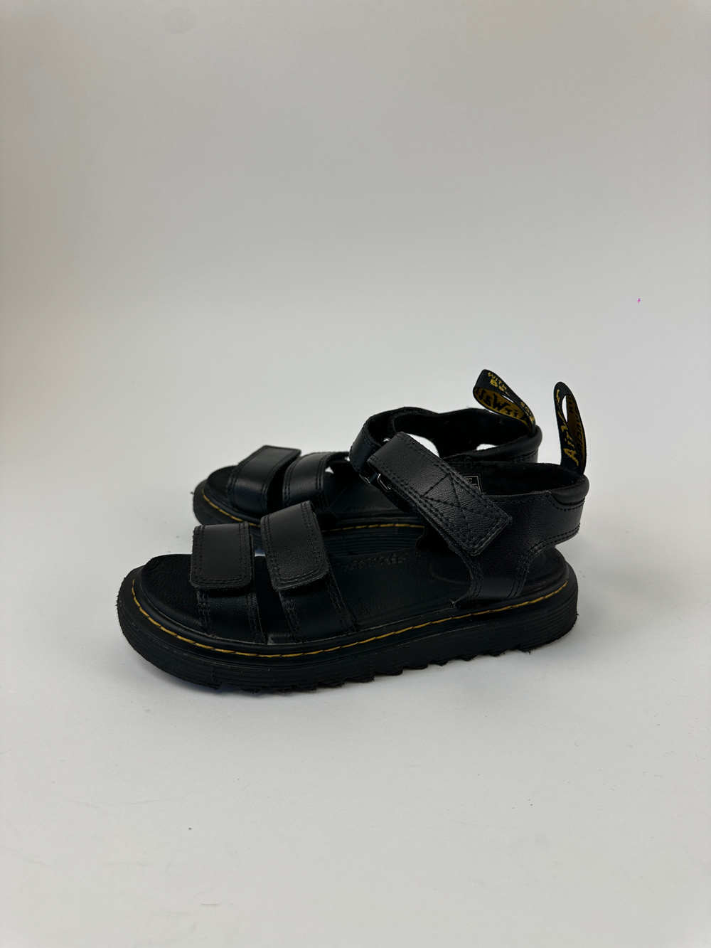 Сандалии Dr. Martens
