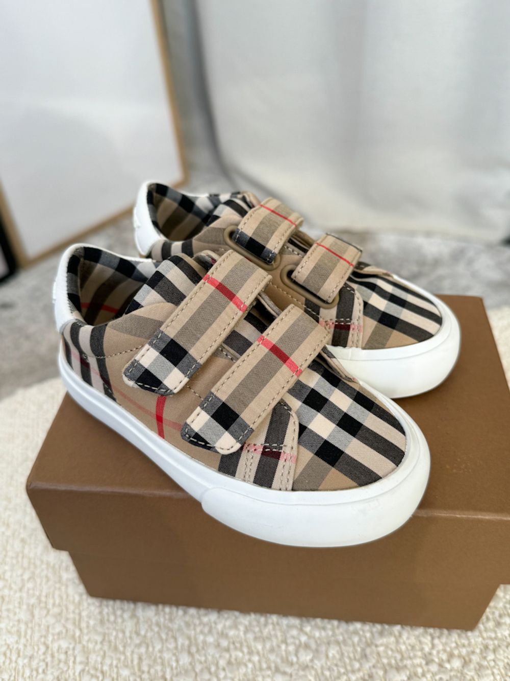 Кеды Burberry, 23