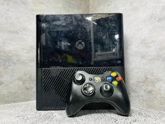 Игровая приставка XBOX 360E 250Gb, с играми