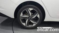 Hyundai AVANTE 1.6 — 2023