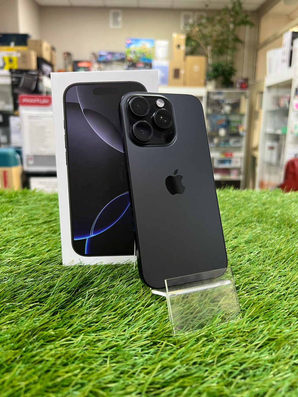 Б/У iPhone 16 Pro 256Gb Black Titanium