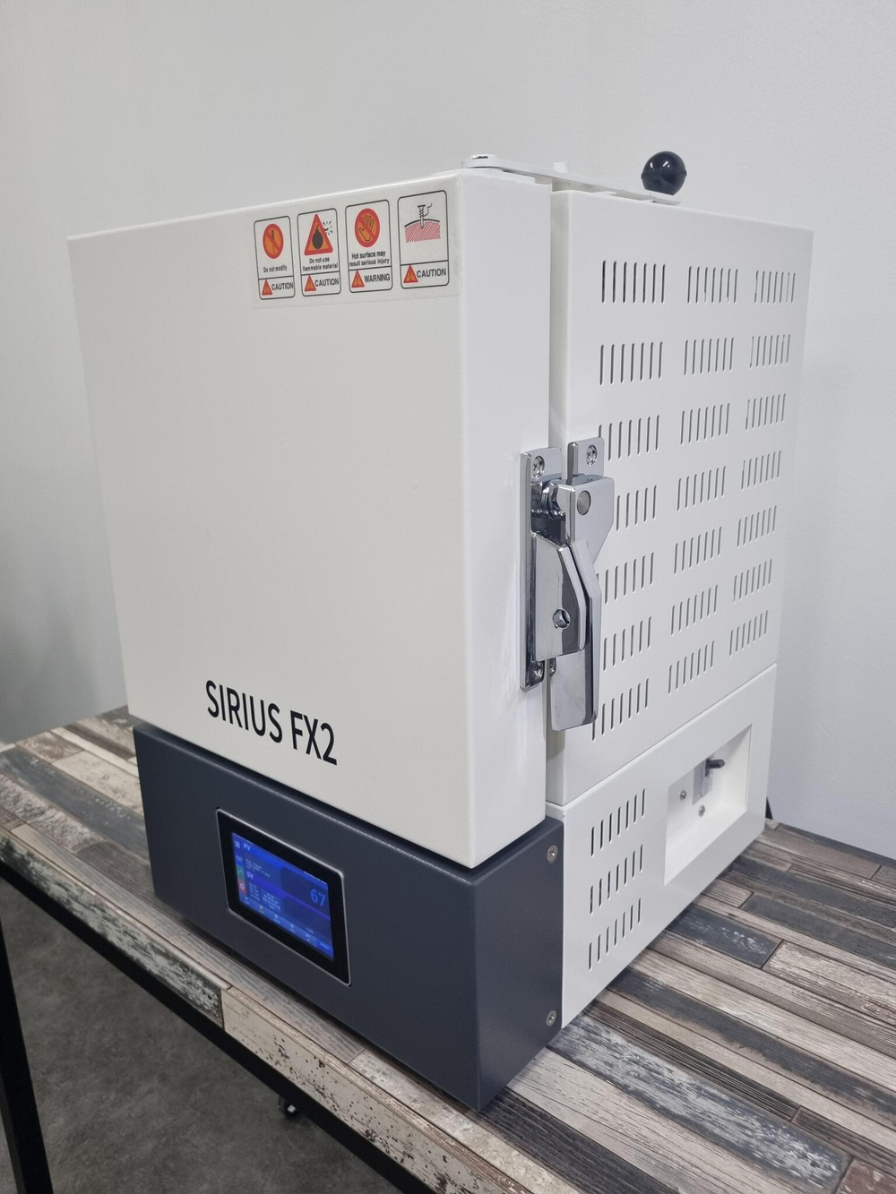 SIRIUS FX2 компактная высокотемпературная печь для синтеризации циркона