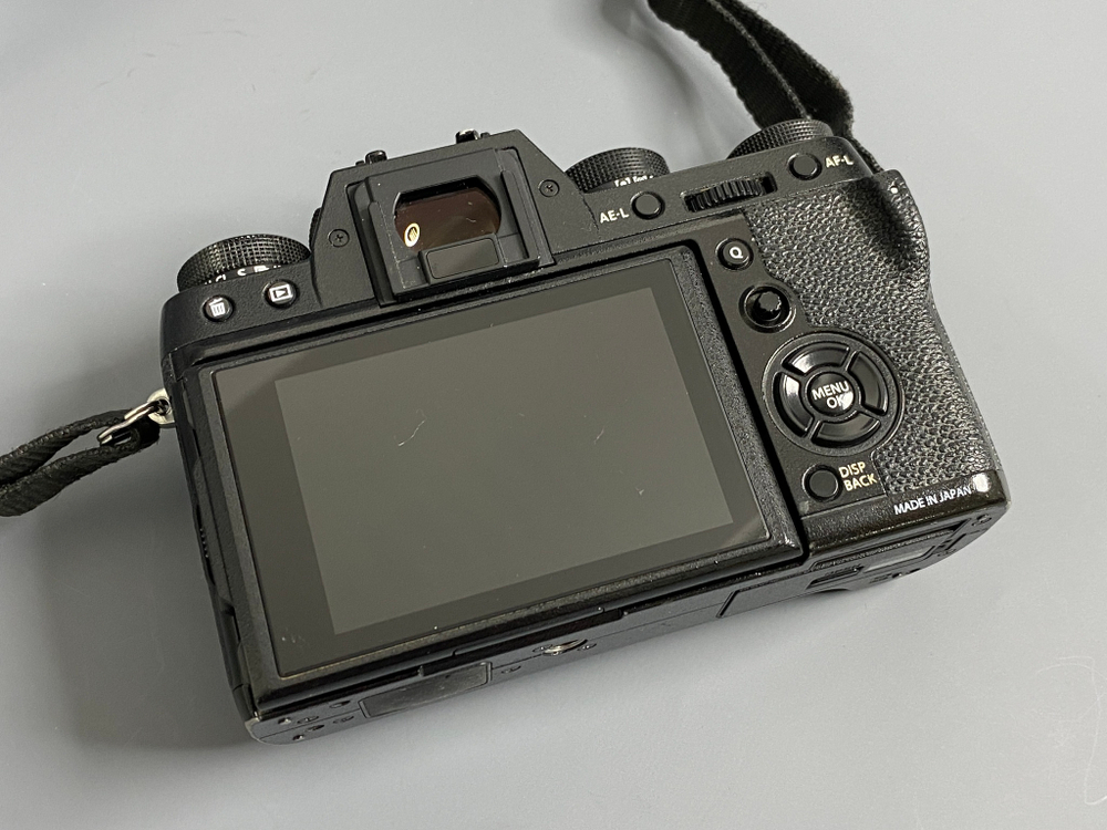 FujiFilm X-T2 Не включается