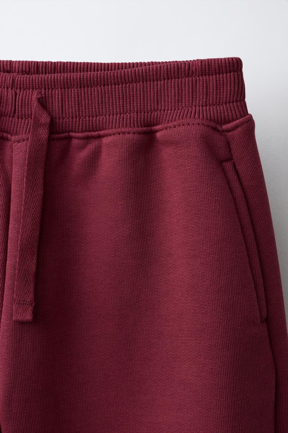 ZARA ОДНОТОННЫЕ БРЮКИ-ДЖОГГЕРЫ, ГРАНАТОВЫЙ