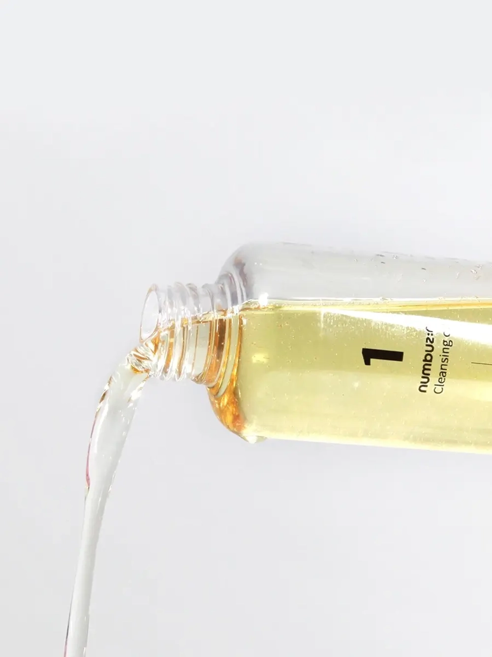 Numbuzin Лёгкое гидрофильное масло от чёрных точек No.1 Easy Peasy Cleansing Oil 200 мл