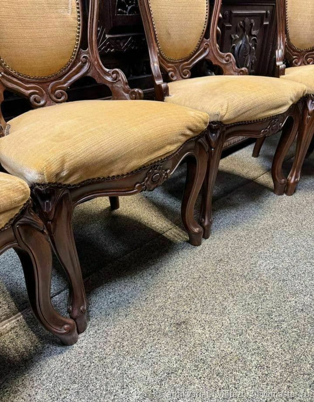 Старинные стулья 3 шт