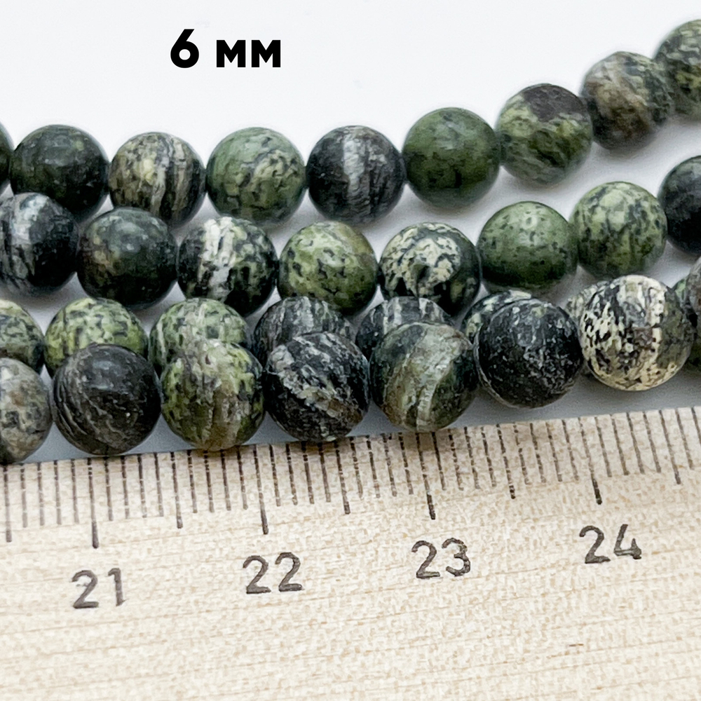 Змеевик бусины (серпентинит), диаметр 6,5-6,7 мм, цена 27-28 (1/2 нити)