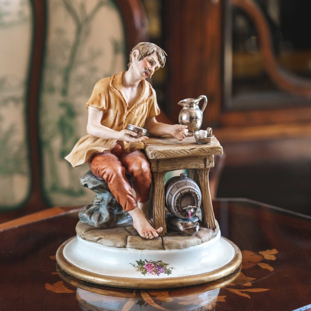 Фарфоровая мануфактура Capodimonte «Дегустация вина»
