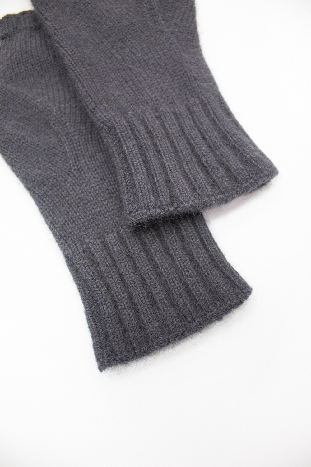 Митенки женские М813-24 графит