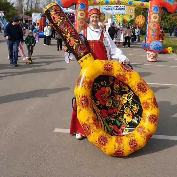 Гигантская ложка