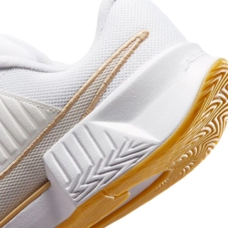 Женские Кроссовки теннисные Nike Zoom GP Challenge Pro - white/lt orwood/summit white/linien