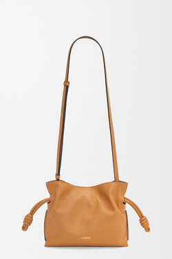 Loewe Мини-клатч Flamenco из телячьей кожи наппа, светло-коричневый