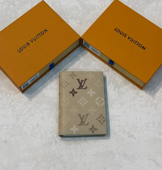 Обложка для паспорта Louis Vuitton Passport Cover G77