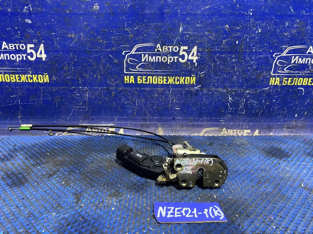 Замок двери задней левой TOYOTA ALLEX 2001