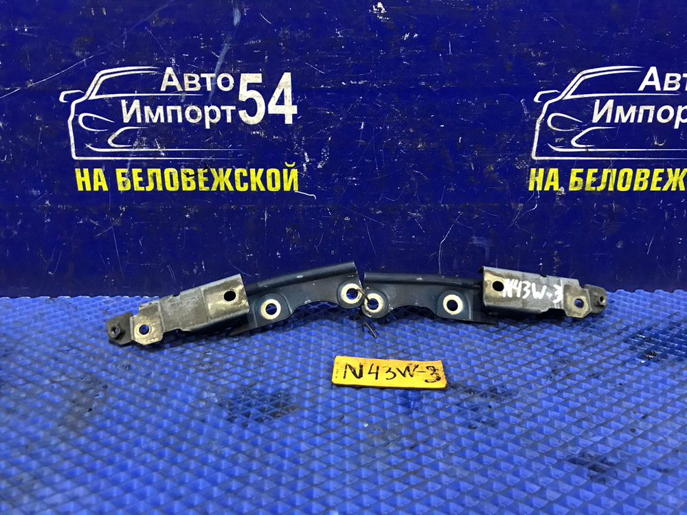 Петля капота левая MITSUBISHI CHARIOT 1994