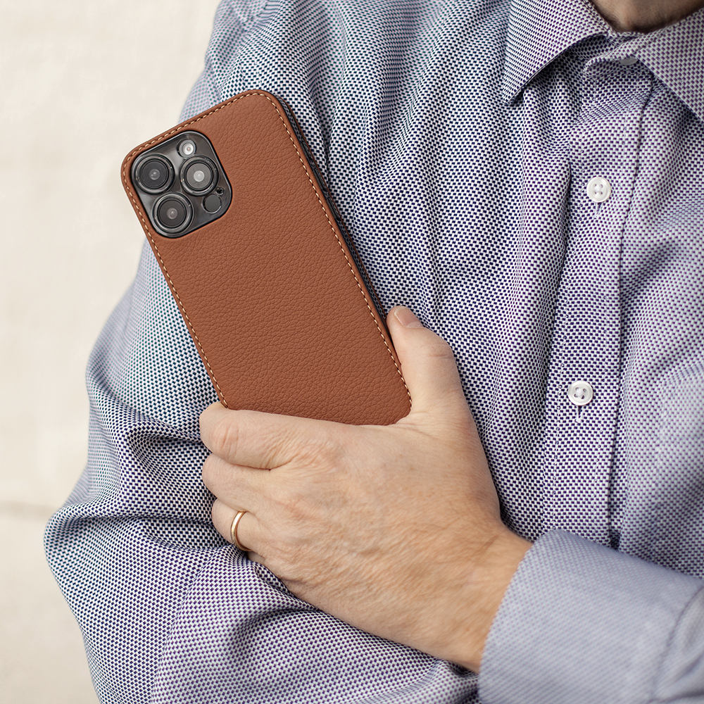 Кожаный чехол для iPhone 16 Pro, теленок цвета карамель