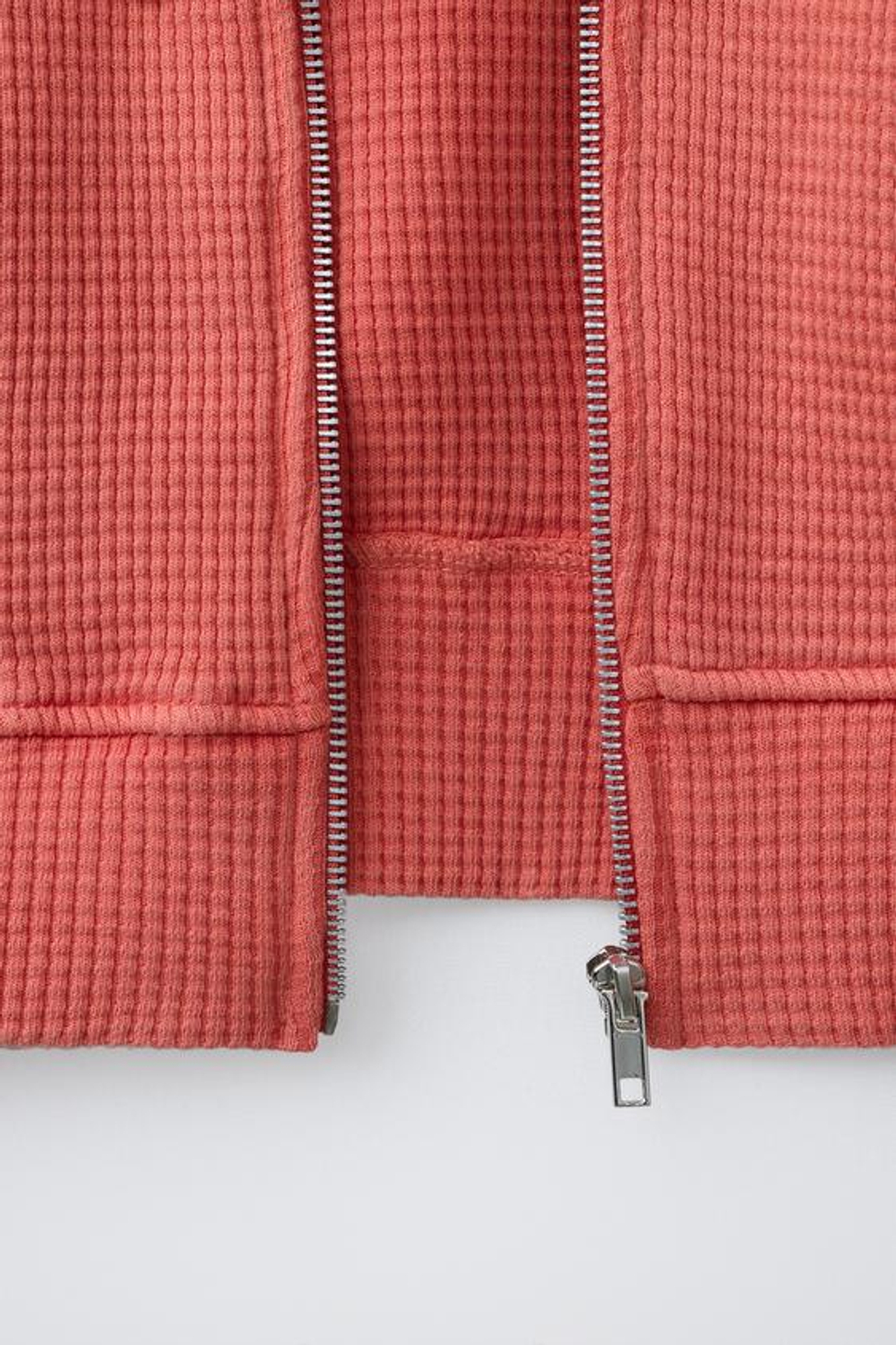 ZARA X PUKAS УКОРОЧЕННАЯ ТОЛСТОВКА В РУБЧИК, КРАСНЫЙ