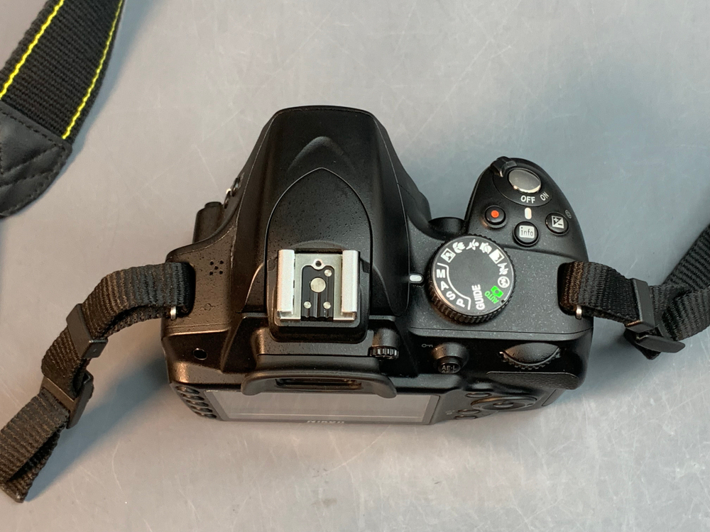 Nikon D3200 kit 18-55 26.565 кадров