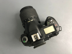 Nikon D70s kit 18-55mm 3.5-5.6G ED AF-S DX (46.000 кадров)