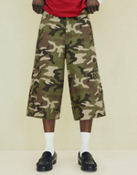 Мужские джинсовые бермуды barrel fit с принтом - BERSHKA