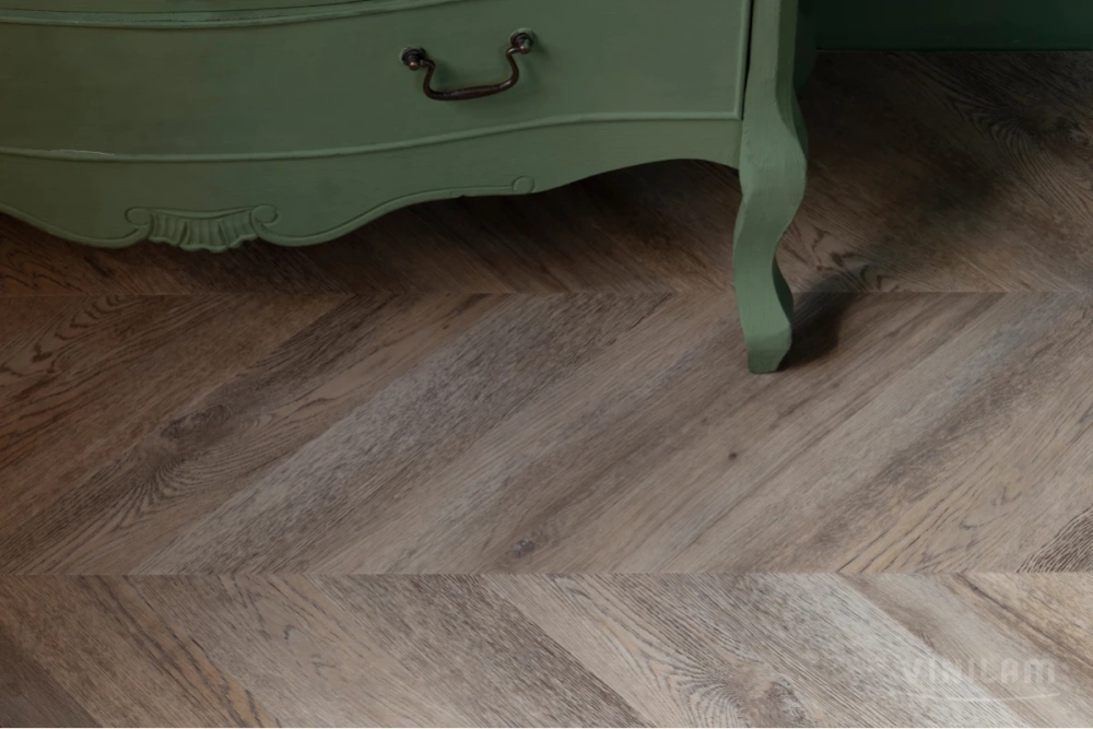 Кварц-винил Клеевой LVT Vinilam Parquet Chevron Glue LVT 2,5 мм Шеврон Шампань 2.86 м2