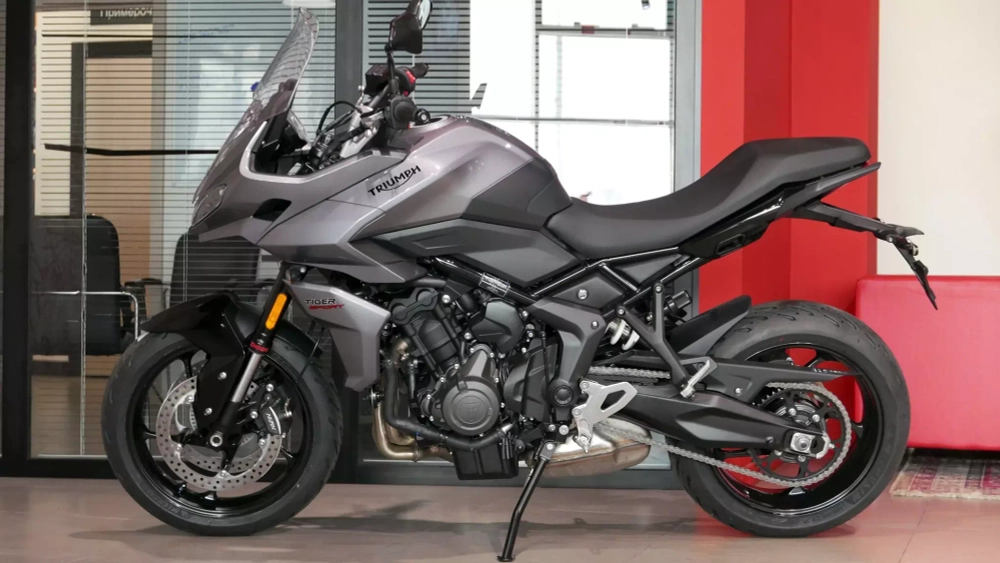 Triumph Tiger Sport 660 серебро