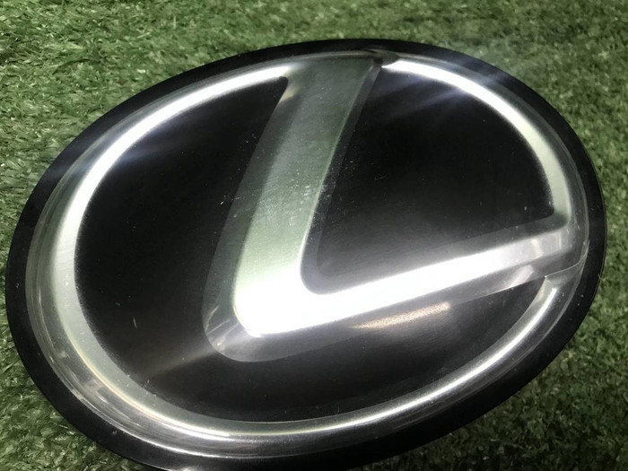 Эмблема решетки радиатора Lexus RX 3 AL10 (08-12)