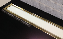 Душевой лоток Pestan Confluo Premium White Glass Gold Line 550 белое стекло/позолоченная сталь 13100090