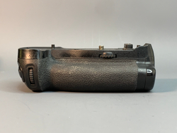 Nikon MB-D18
