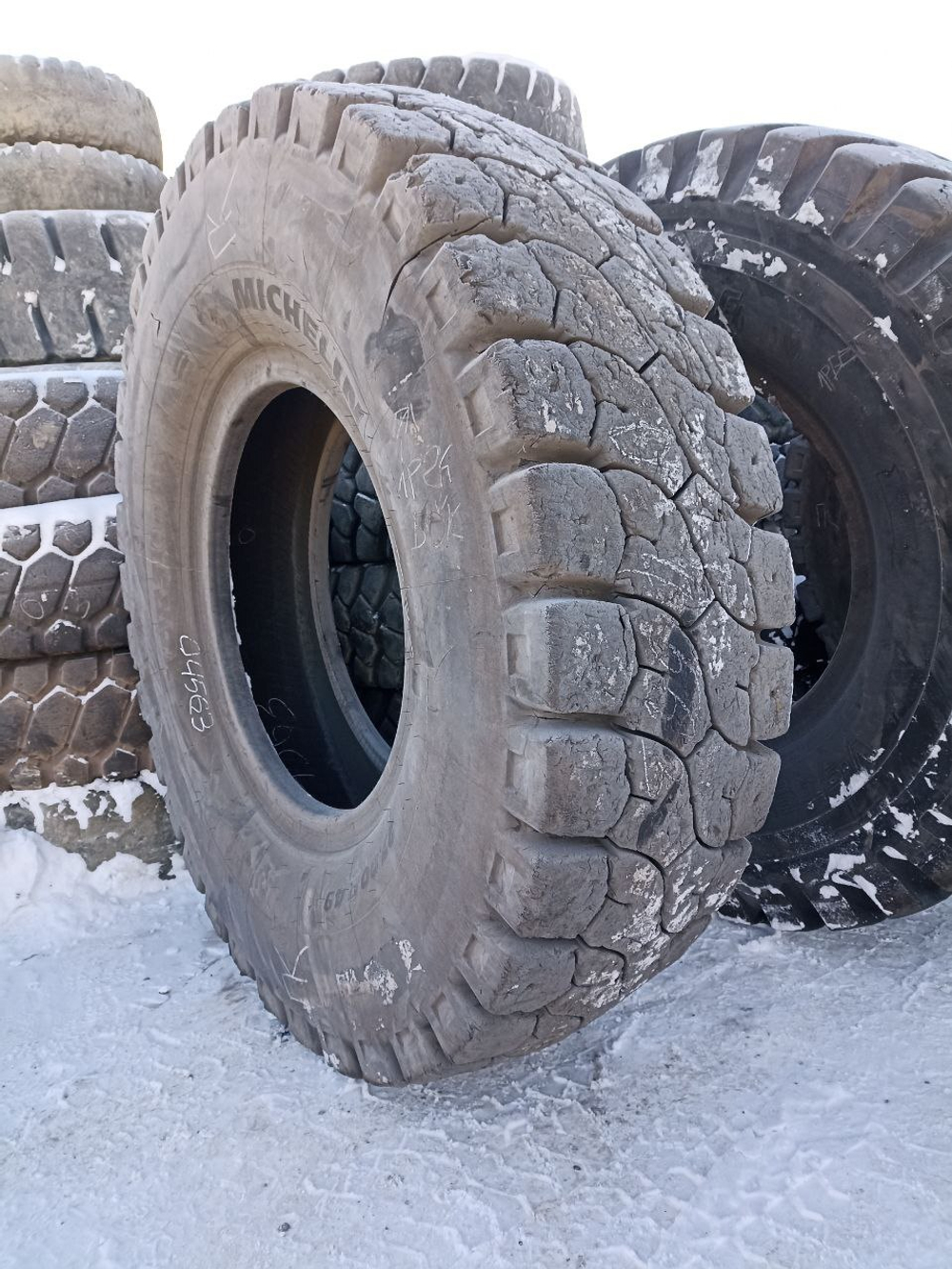 27.00R49 Michelin XDR3 шина б/у