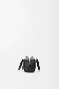 Loewe Укороченная сумка Amazona 23 из блестящей телячьей кожи, черный