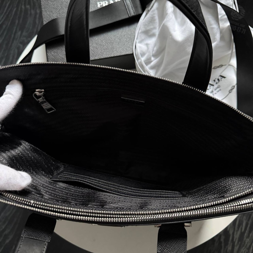 Портфель Prada