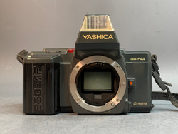 Yashica 230-AF