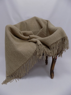 Плед Beige Sanzio 150 на 200 см из 100% Овечьей шерсти с бахромой
